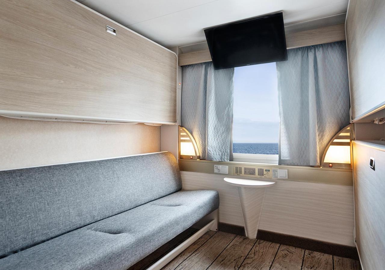 Viking Line Ferry Viking Cinderella - 2-Night Cruise Stockholm-Helsinki-Stockholm Hotel Kamer foto