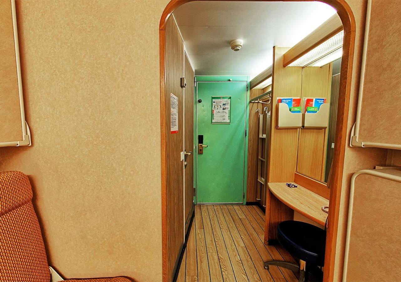Viking Line Ferry Viking Cinderella - 2-Night Cruise Stockholm-Helsinki-Stockholm Hotel Kamer foto