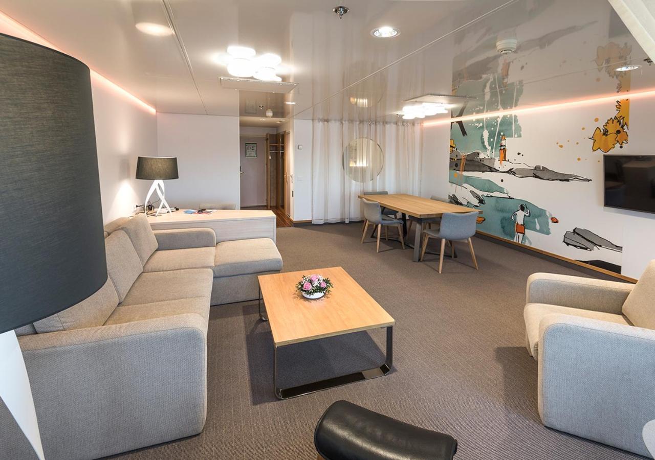 Viking Line Ferry Viking Cinderella - 2-Night Cruise Stockholm-Helsinki-Stockholm Hotel Kamer foto