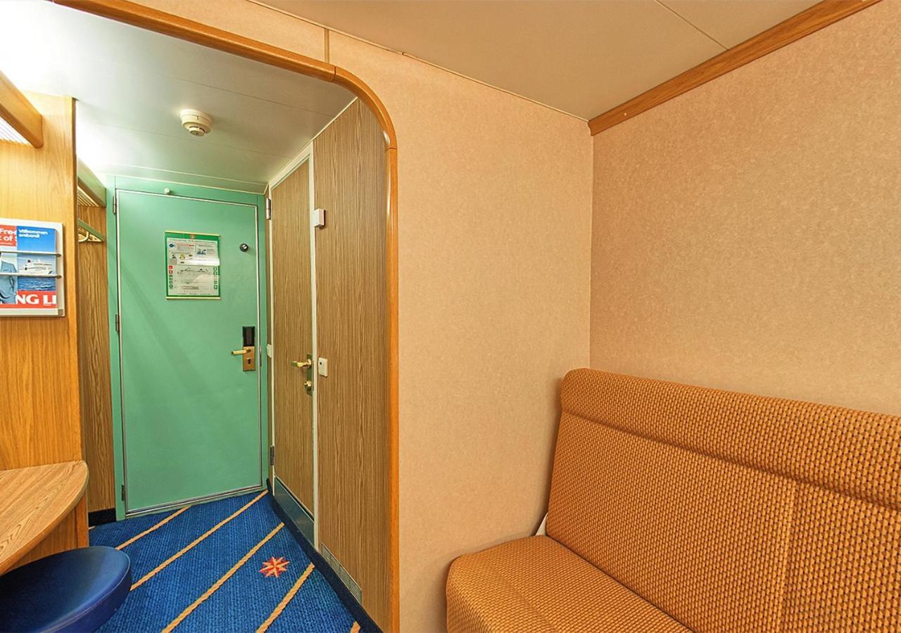 Viking Line Ferry Viking Cinderella - 2-Night Cruise Stockholm-Helsinki-Stockholm Hotel Kamer foto