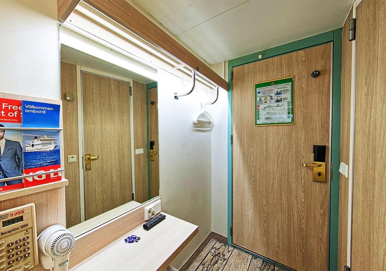 Viking Line Ferry Viking Cinderella - 2-Night Cruise Stockholm-Helsinki-Stockholm Hotel Kamer foto