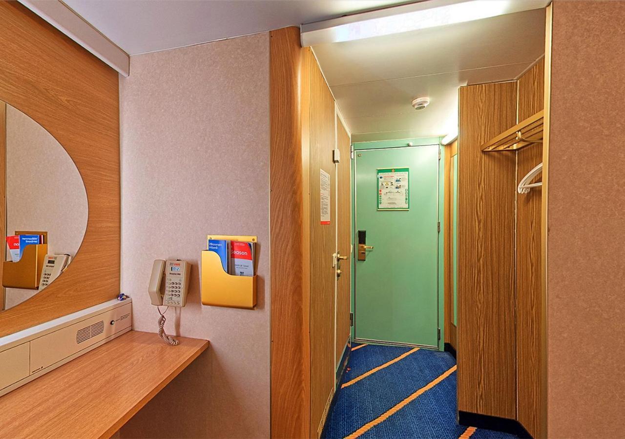 Viking Line Ferry Viking Cinderella - 2-Night Cruise Stockholm-Helsinki-Stockholm Hotel Kamer foto
